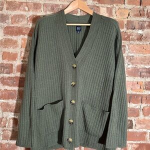 GAP Women’s Boyfriend-style Green Cardigan Sweater